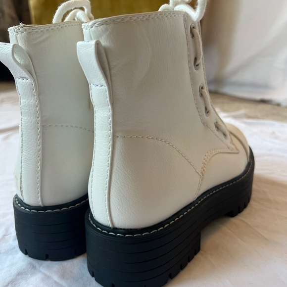 Brand new white combat boots, with zipper and laces - Picture 6 of 7